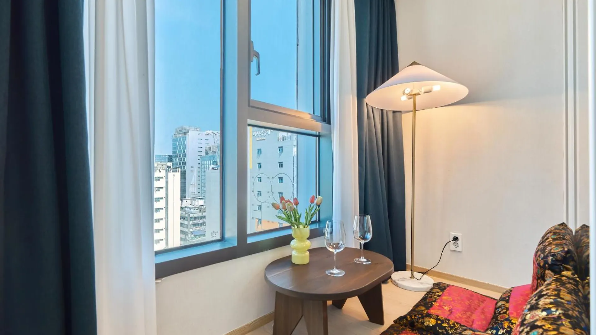 Seoul Comocasa Full Option Residence South Korea